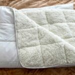the_best_fuzzy_blankets_for_every_season_from_ligh_1376_featured